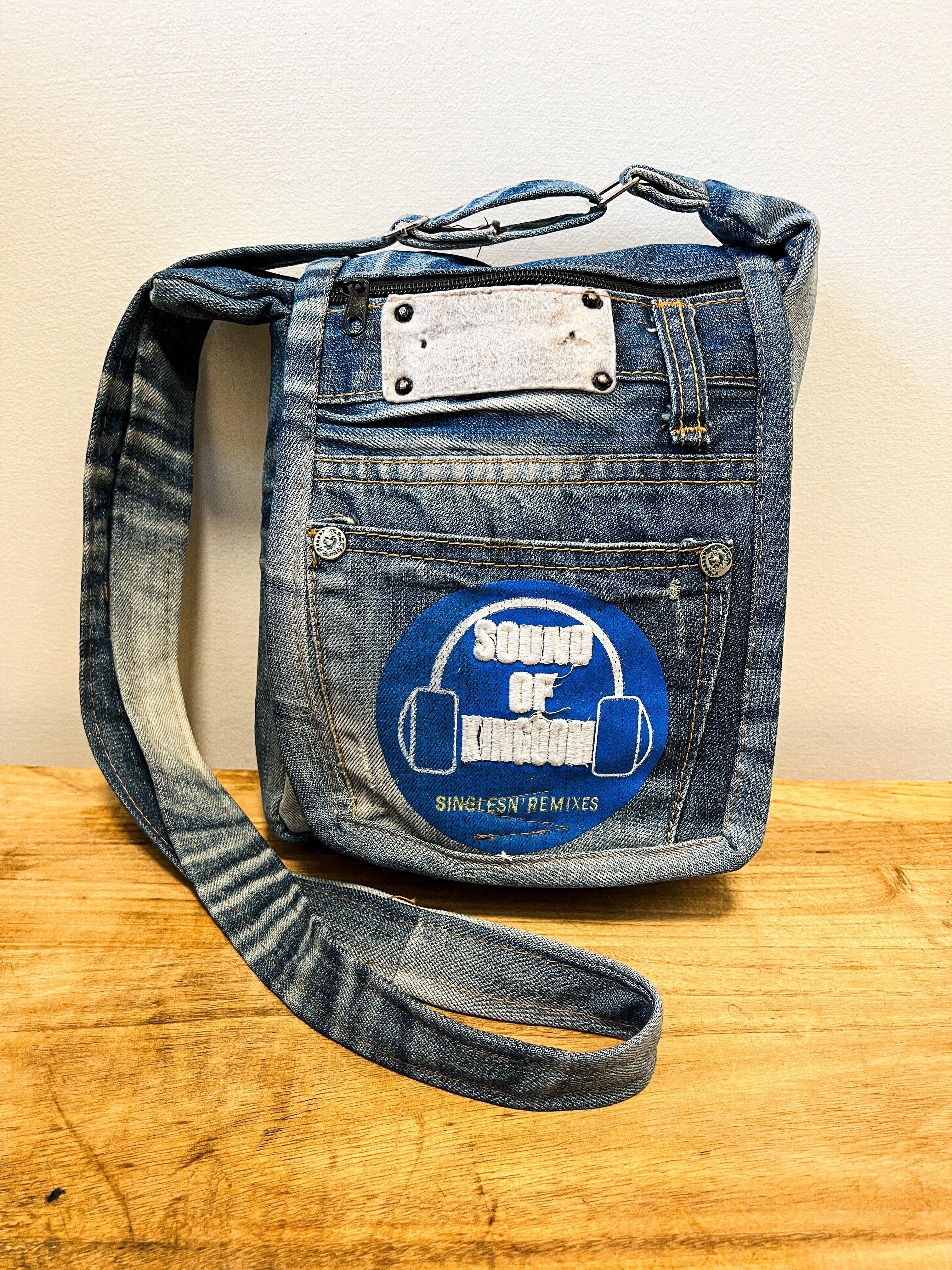 6 Old Jeans Purse Patterns | FaveCrafts.com